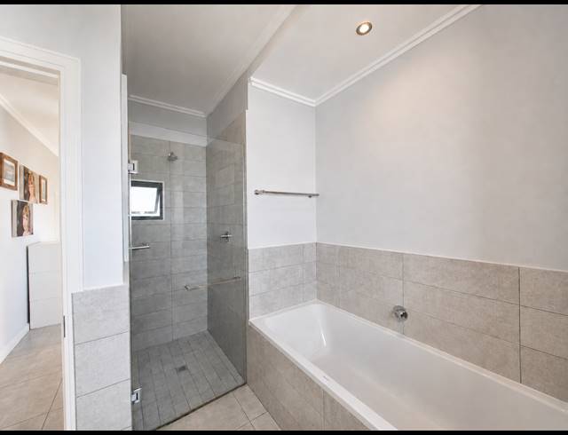 3 BEDROOM HOUSE TO LET IN BALLITO CENTRAL